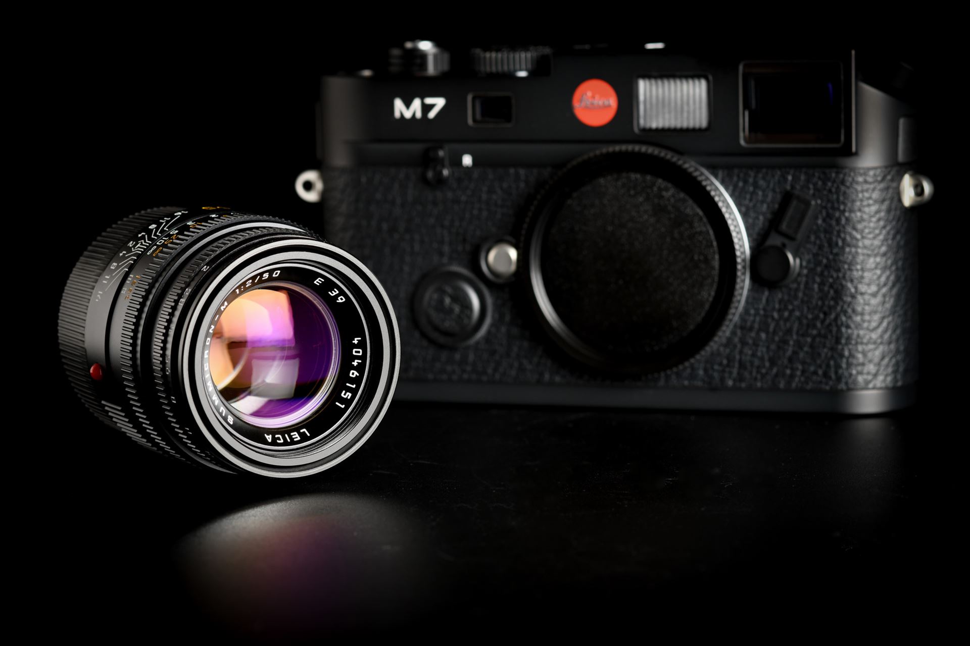 Picture of Leica M7 0.72 Black With Summicron-M 50mm f/2 Pre-ASPH Kit Set