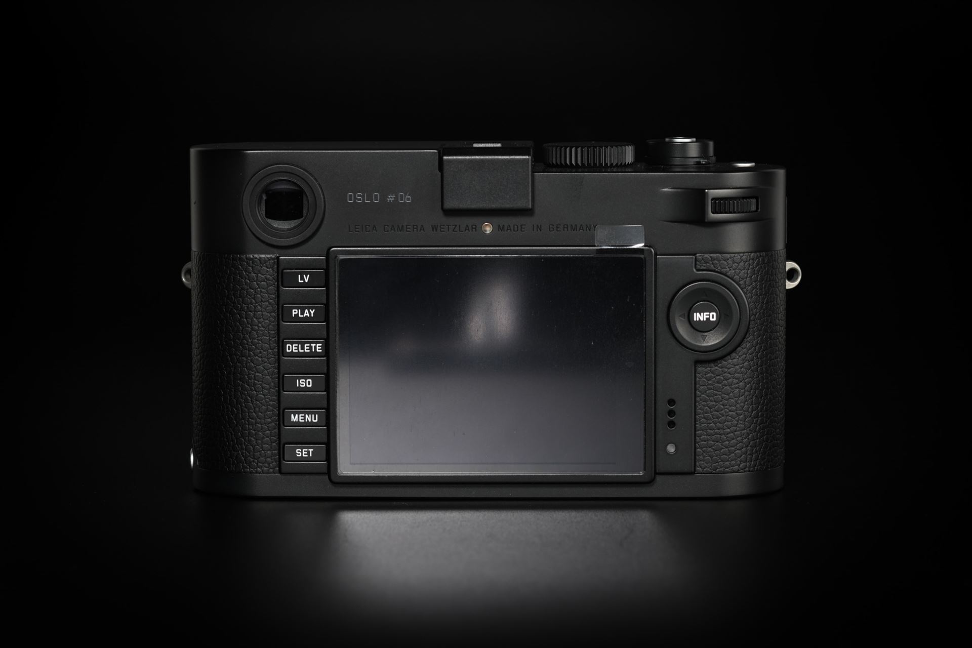 Picture of Leica M Monochrom "Leica Store Oslo" with Summaron 28mm f/5.6 Black