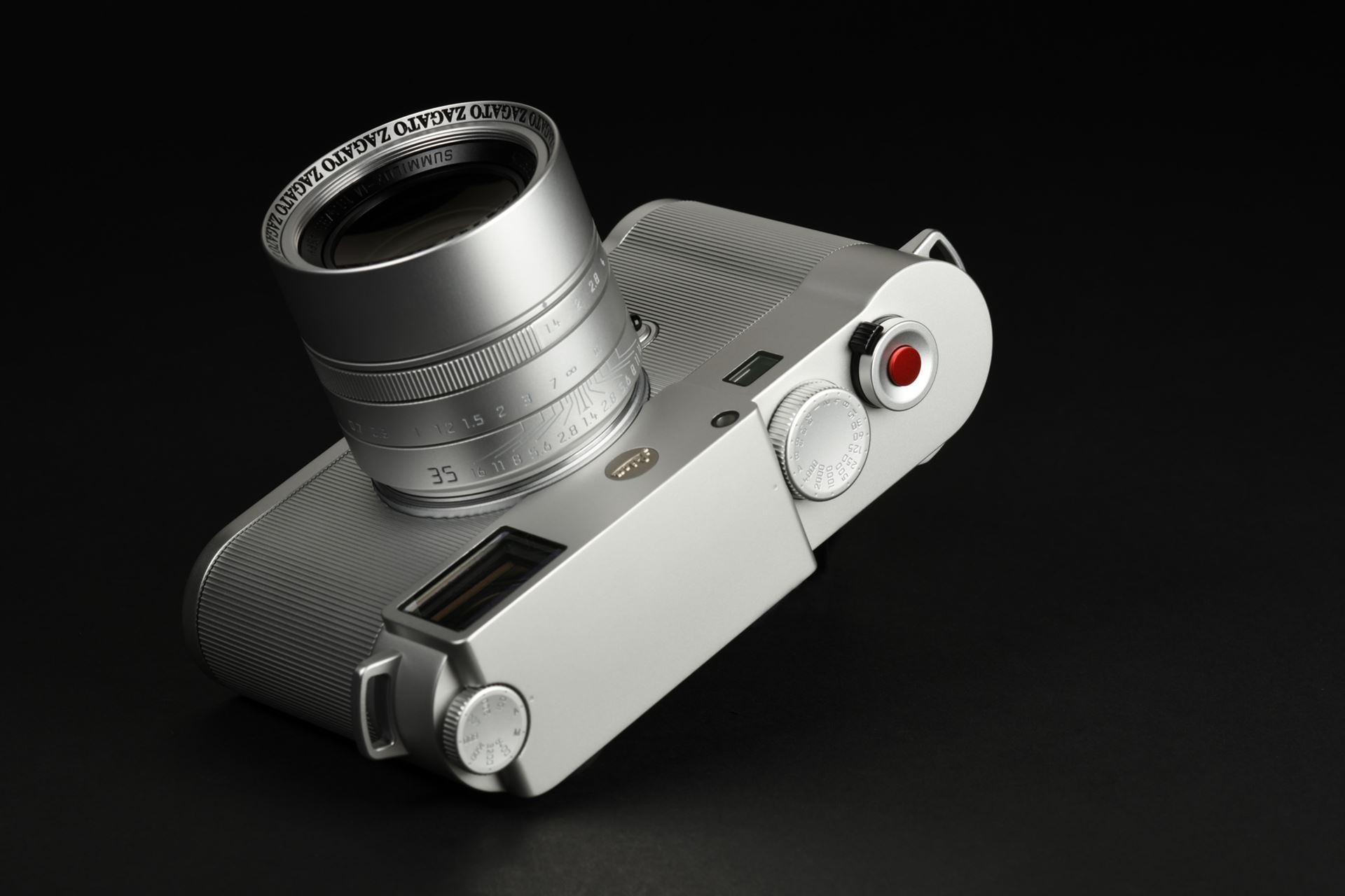 Picture of Leica M10 Edition Zagato with a Leica Summilux-M 35 mm f/1.4 ASPH.