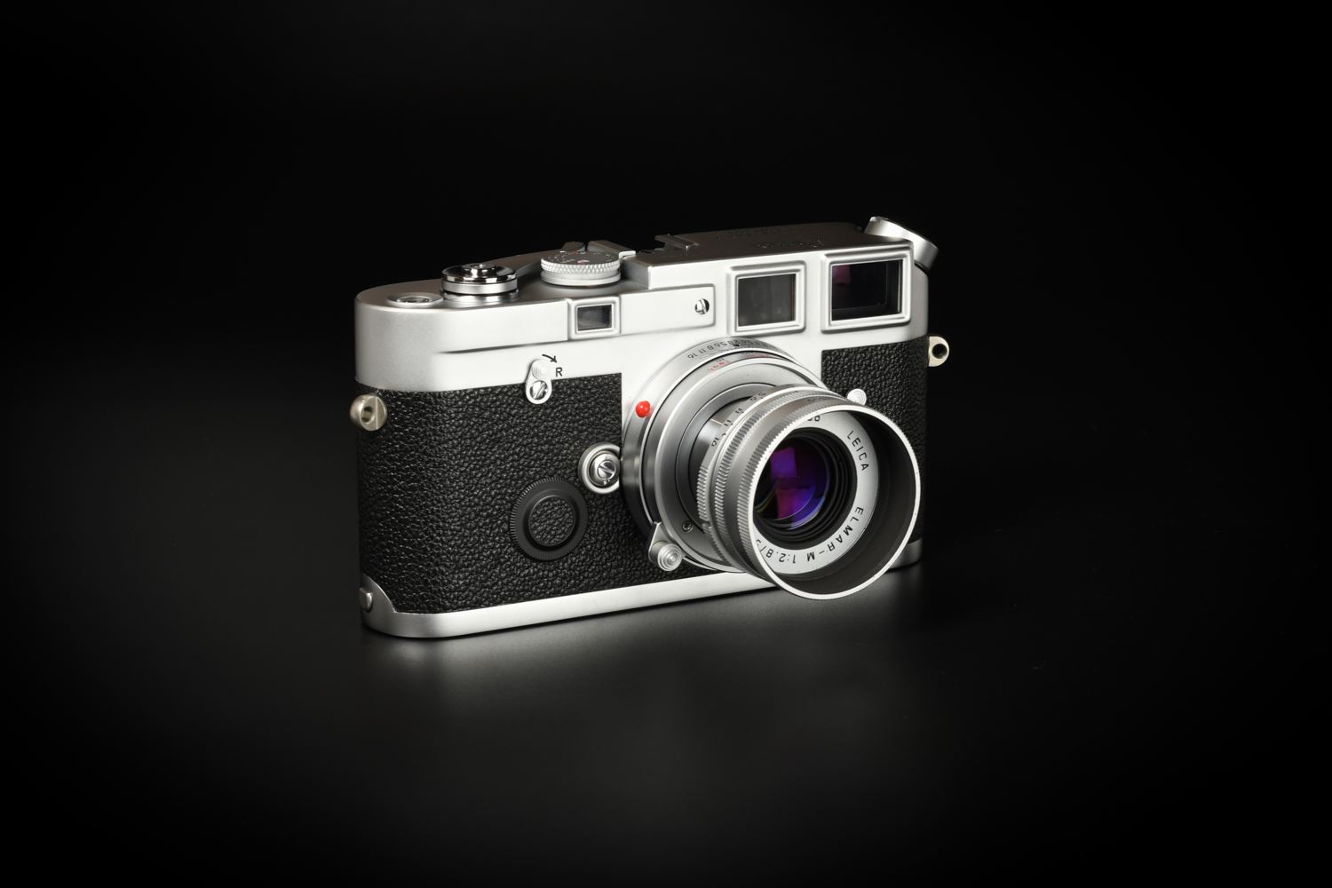 Picture of Leica M6J Silver 40th Anniversary with Elmar-M 50mm f/2.8 Set