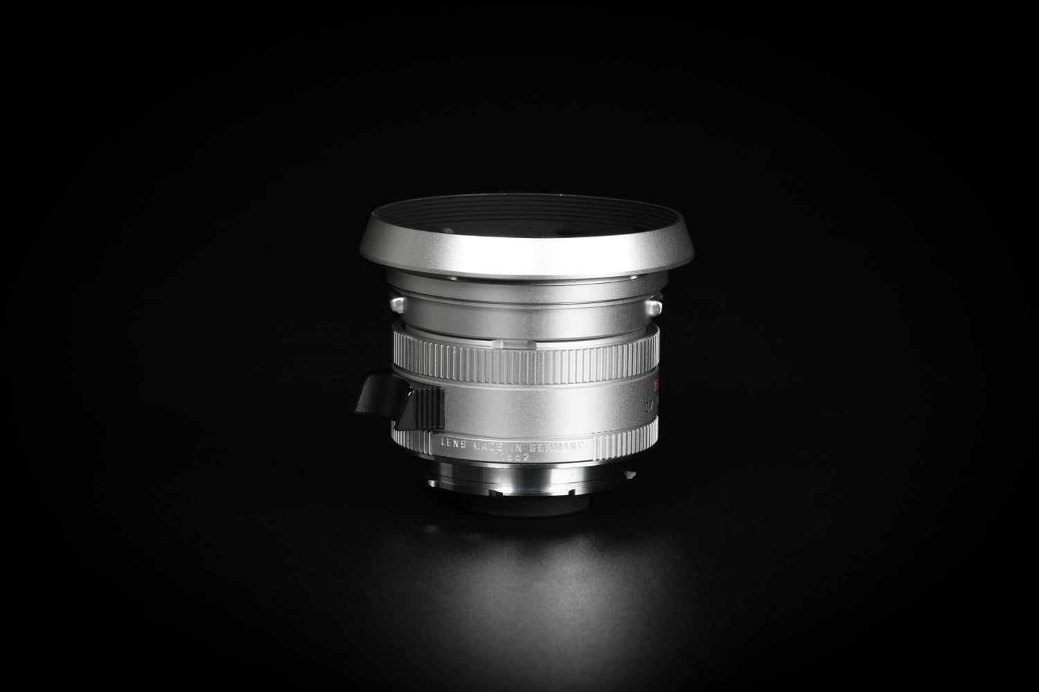Picture of Leica M8.2 "Safari" with Elmarit-M 28mm f/2.8 Silver Set
