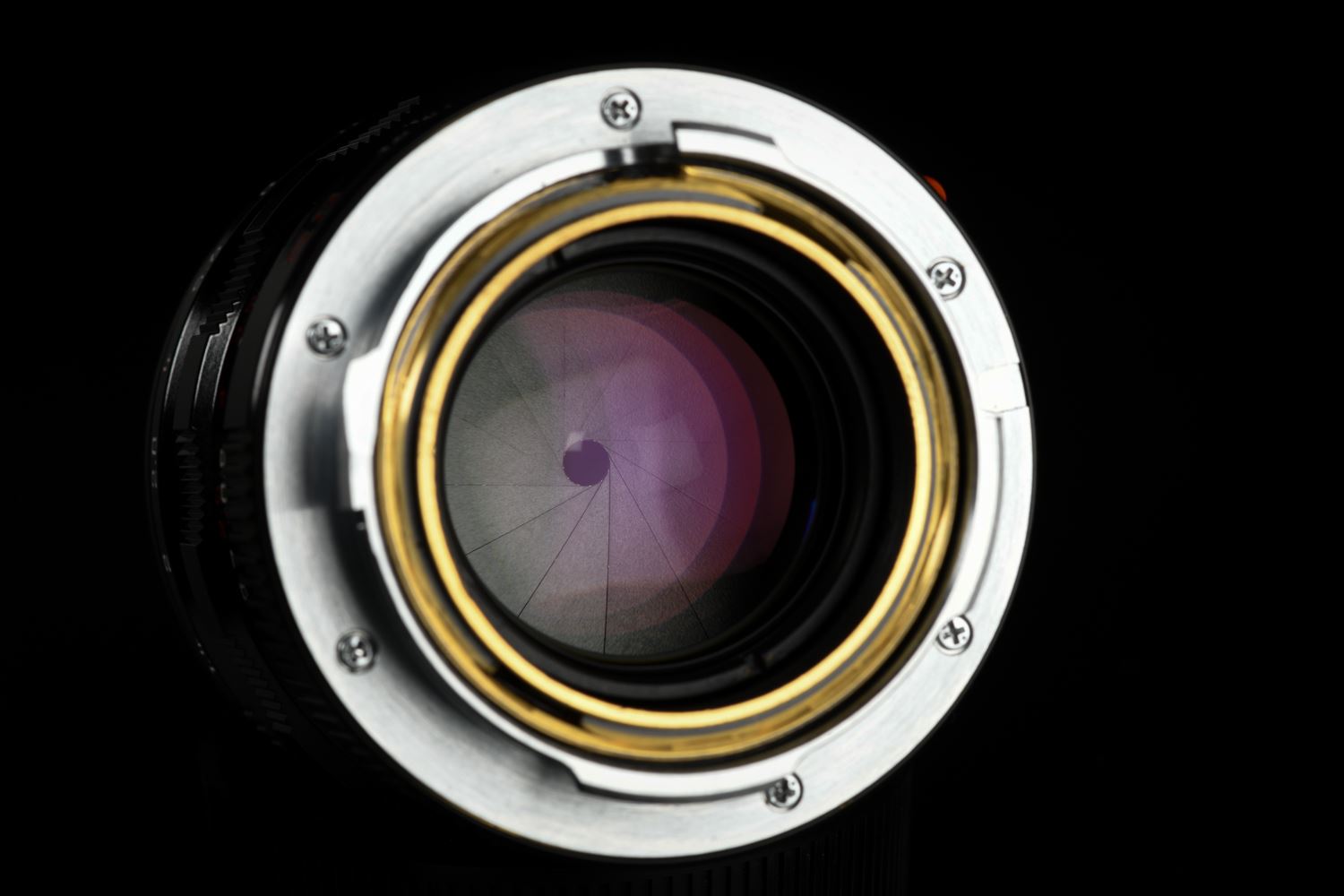 Picture of Leica Summilux-M 50mm f/1.4 Ver.3 Pre-ASPH Black Paint