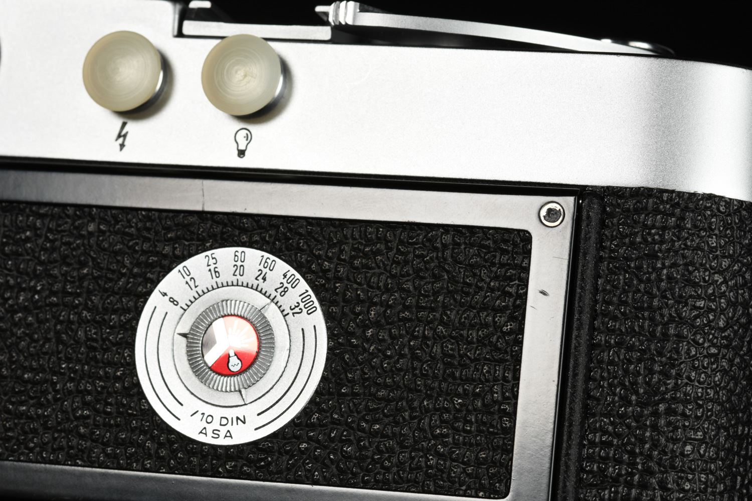 Picture of Leica M2 Button Silver (Canadian Big M2)