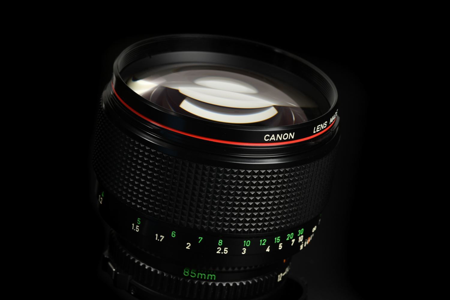 f22cameras | Canon FD 85mm f/1.2 L (32474)