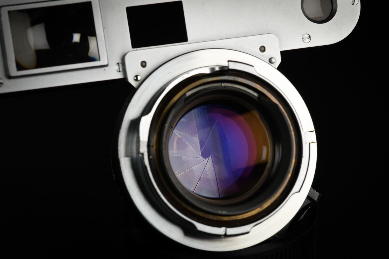 Picture of Leica Summilux-M 35mm f/1.4 Ver.1 Steel Rim Black Paint M3