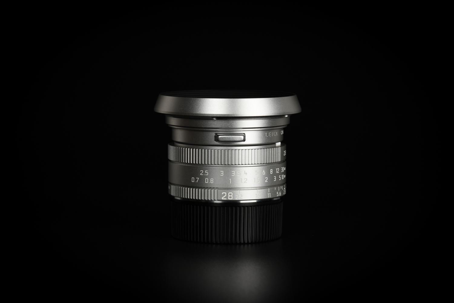 Picture of Leica Elmarit-M 28mm f/2.8 ASPH Silver, The White Edition