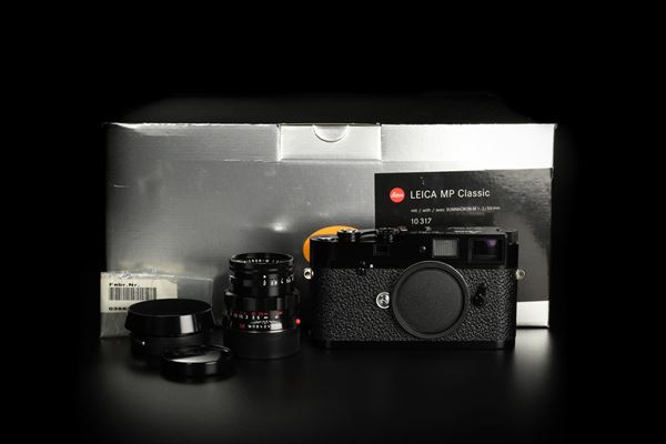 leica m7 black paint