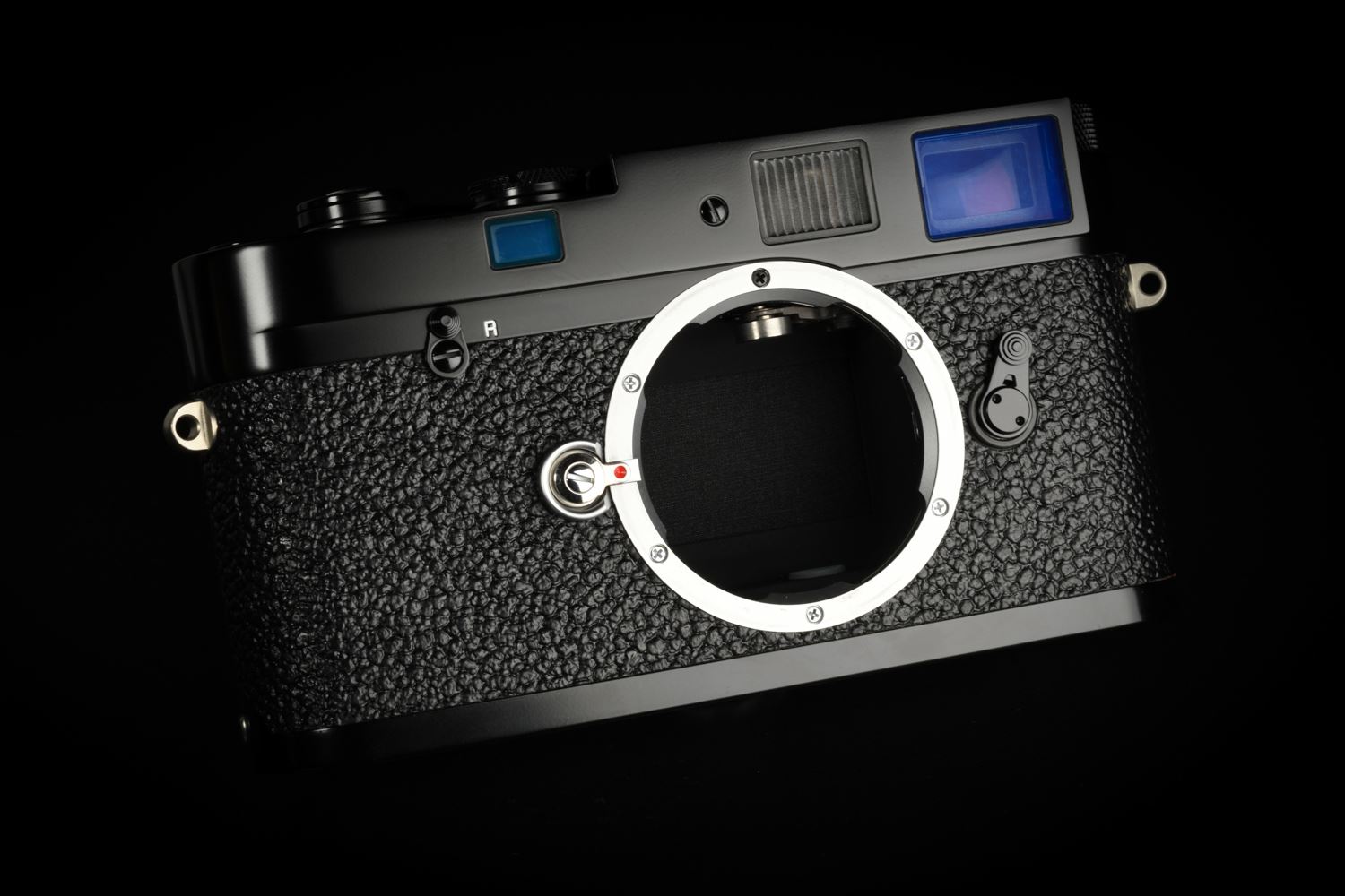 Picture of Leica MP Classic with Summicron-M 50mm f/2 Black Paint Set