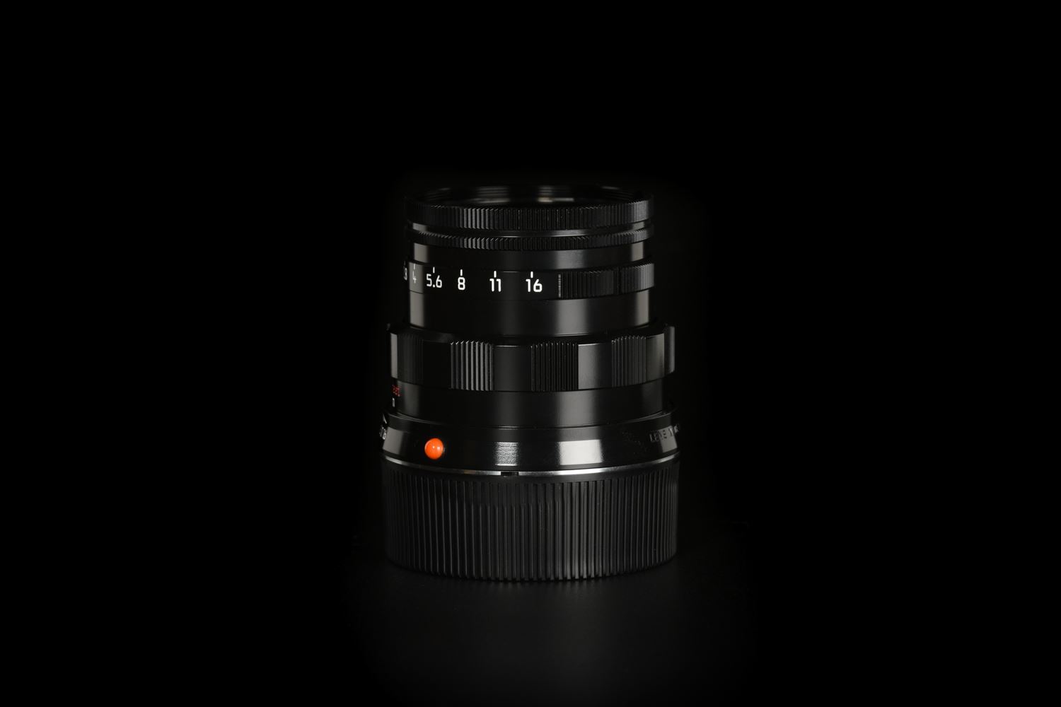 Picture of Leica MP Classic with Summicron-M 50mm f/2 Black Paint Set