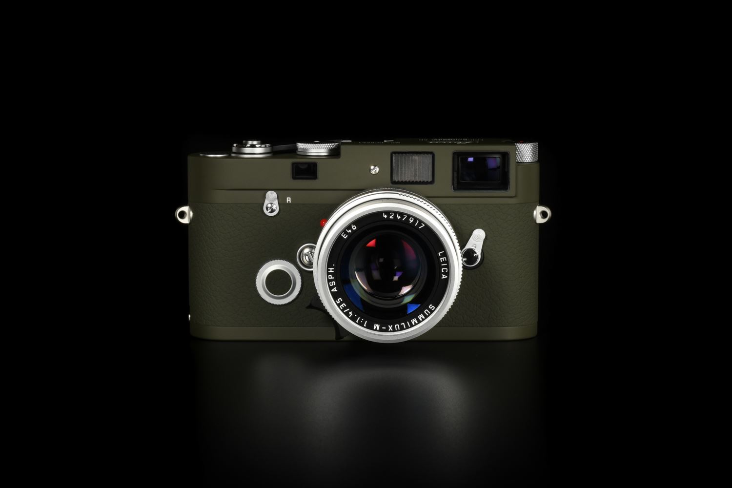 Picture of Leica MP Olive Kyoto with Summilux-M 35mm f/1.4 ASPH II FLE Silver Set