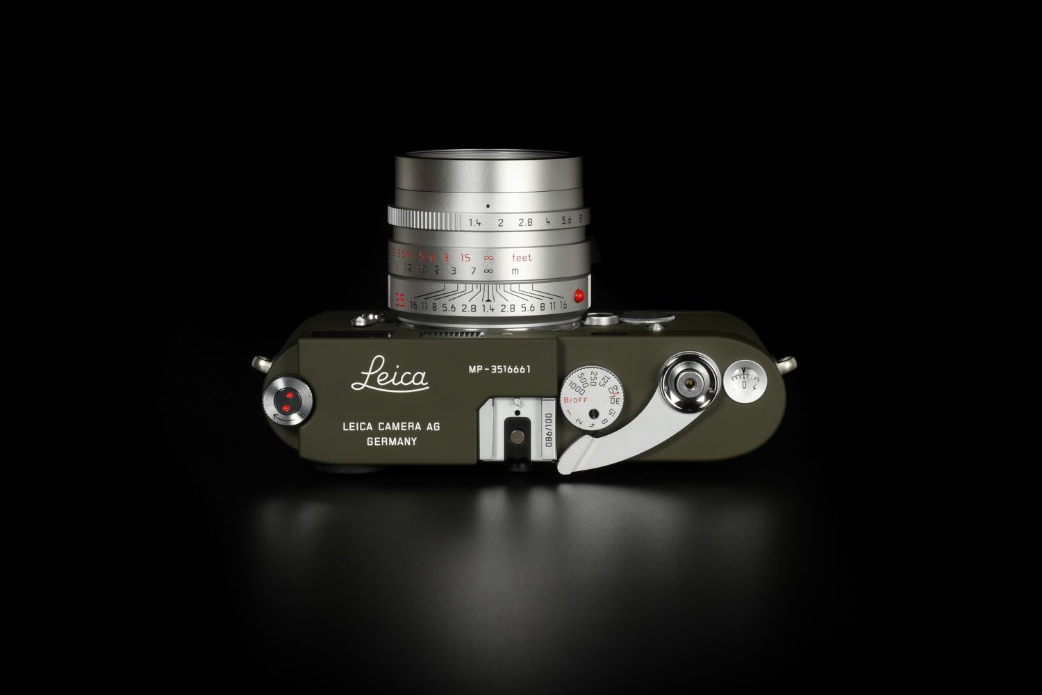 Picture of Leica MP Olive Kyoto with Summilux-M 35mm f/1.4 ASPH II FLE Silver Set