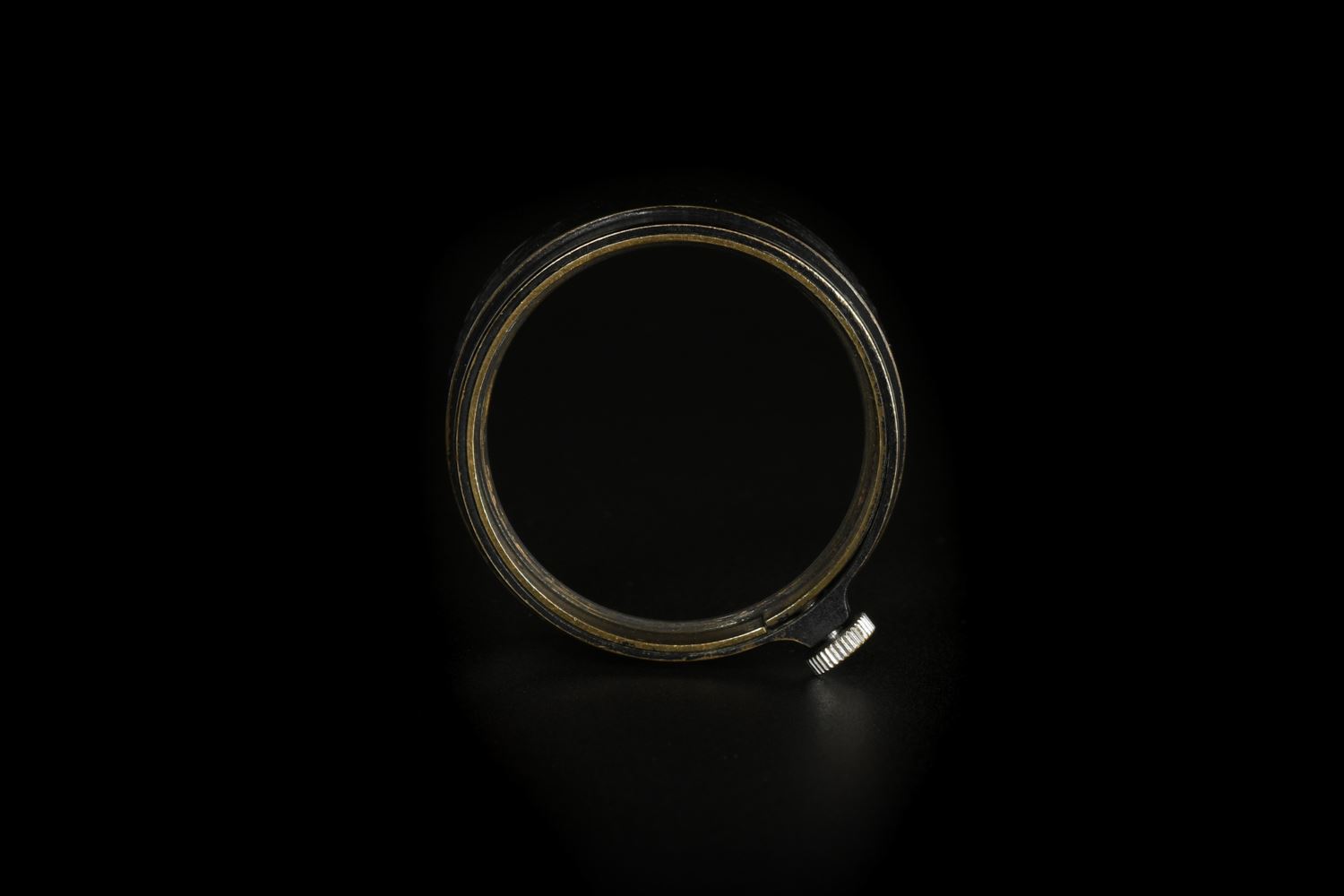 Picture of Leica FOOKH Elmar 3.5cm Black Paint Lens Hood