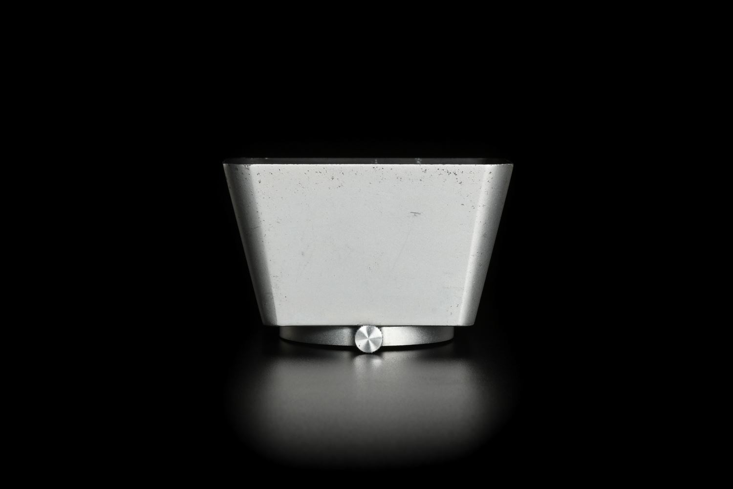 Picture of Leica SOOMP Silver Chrome New York Lens hood