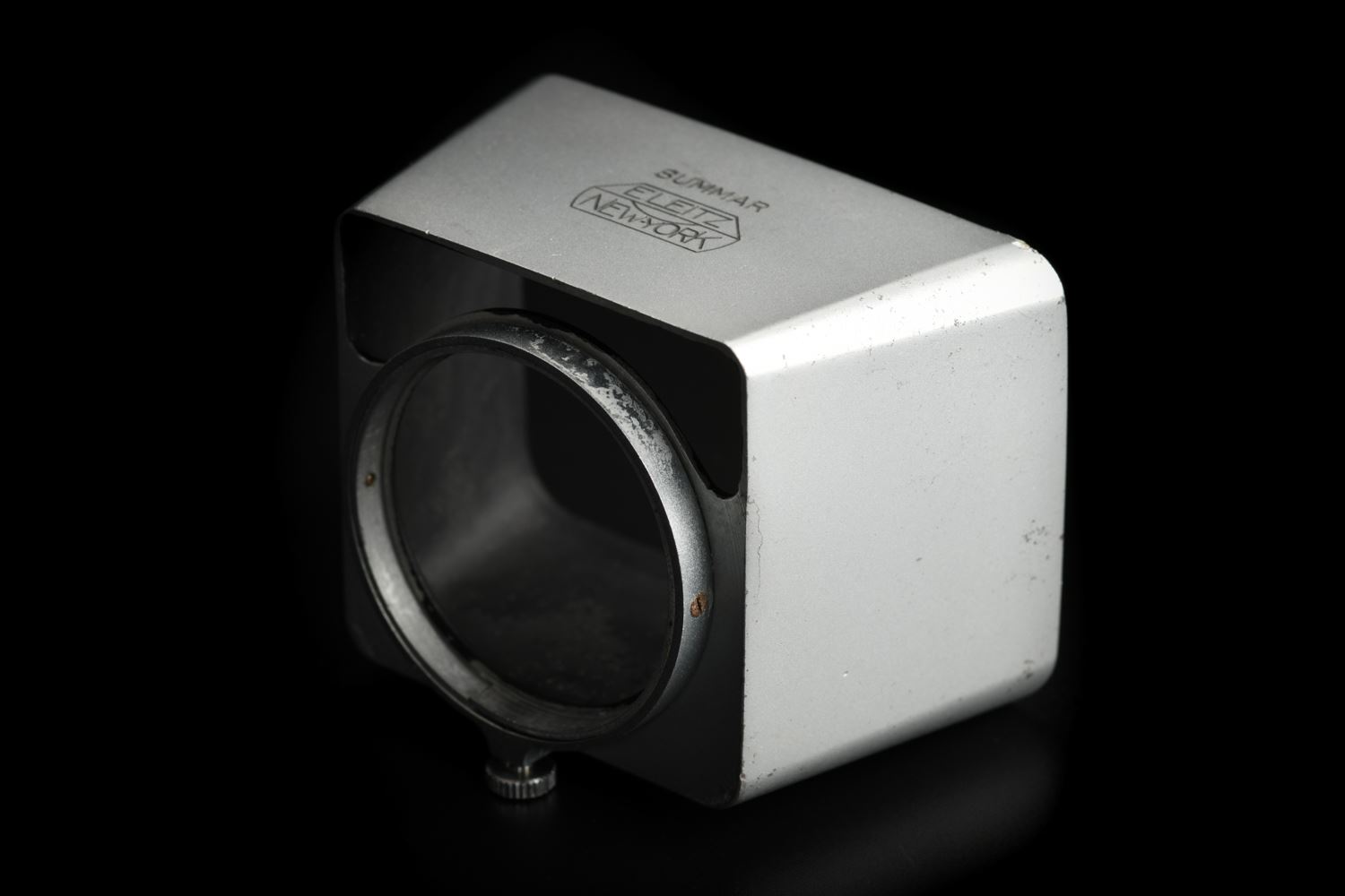 Picture of Leica SOOMP Silver Chrome New York Lens hood