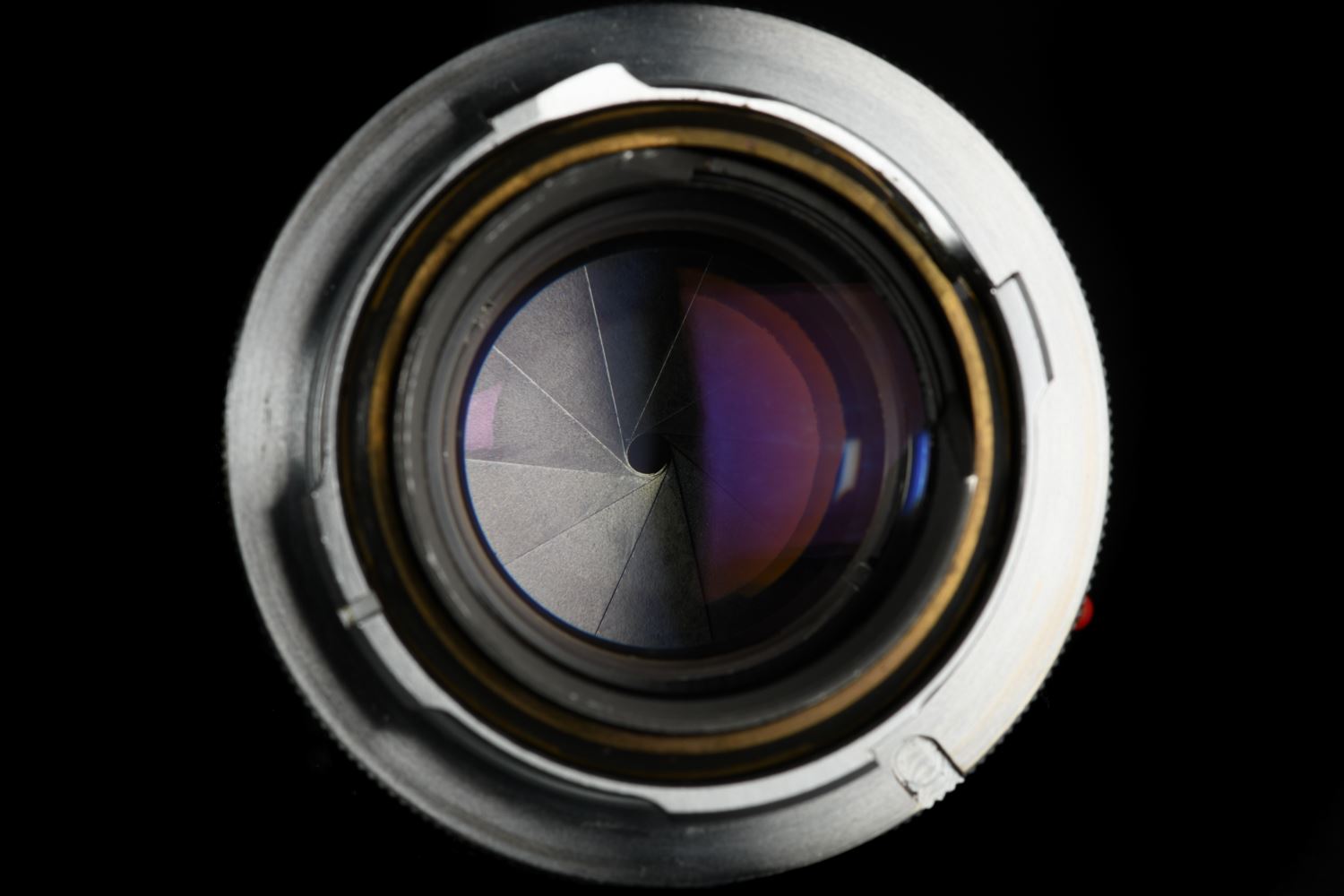 Picture of Leica Summilux-M 35mm f/1.4 Ver.1 Steel Rim Black Paint M2