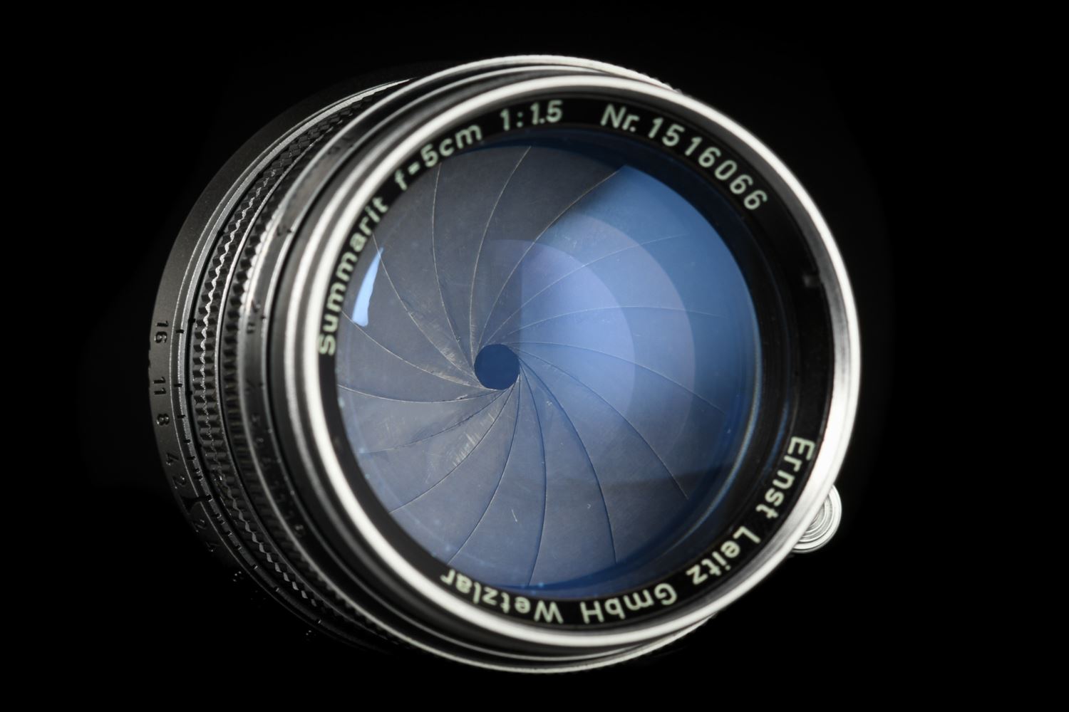 Picture of Leica Summarit-M 50mm f/1.5