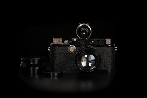 f22cameras | Leica III with Hektor 73mm f/1.9 All Black (88523)