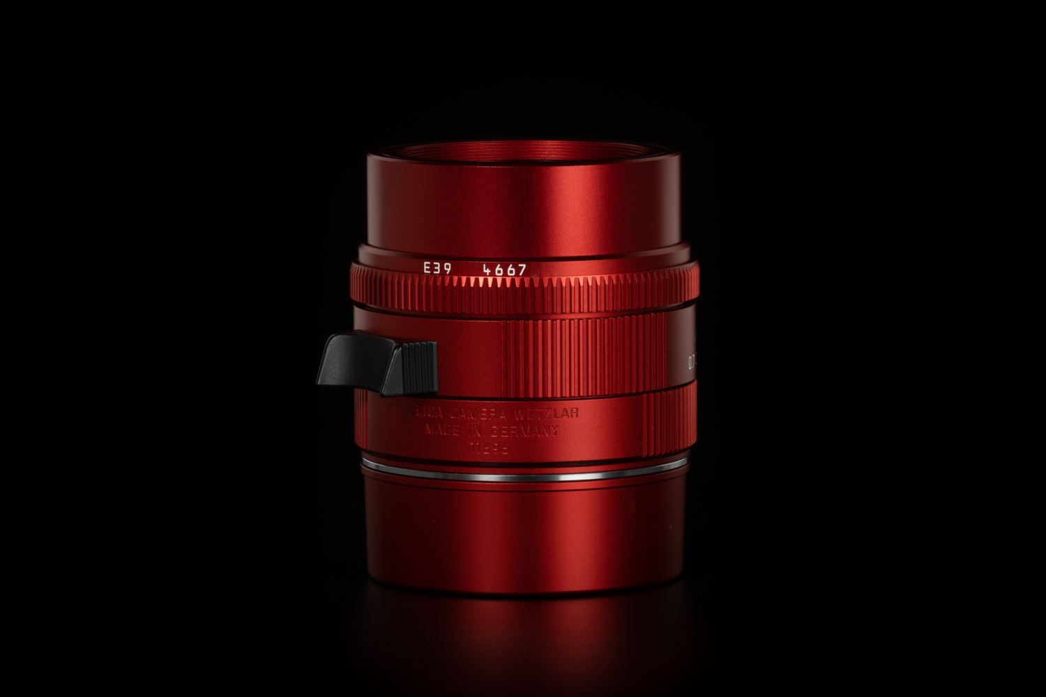 Picture of Leica M (Typ 262)  with apo-summicron-m 50mm f/2 asph Red Anodized Limited set