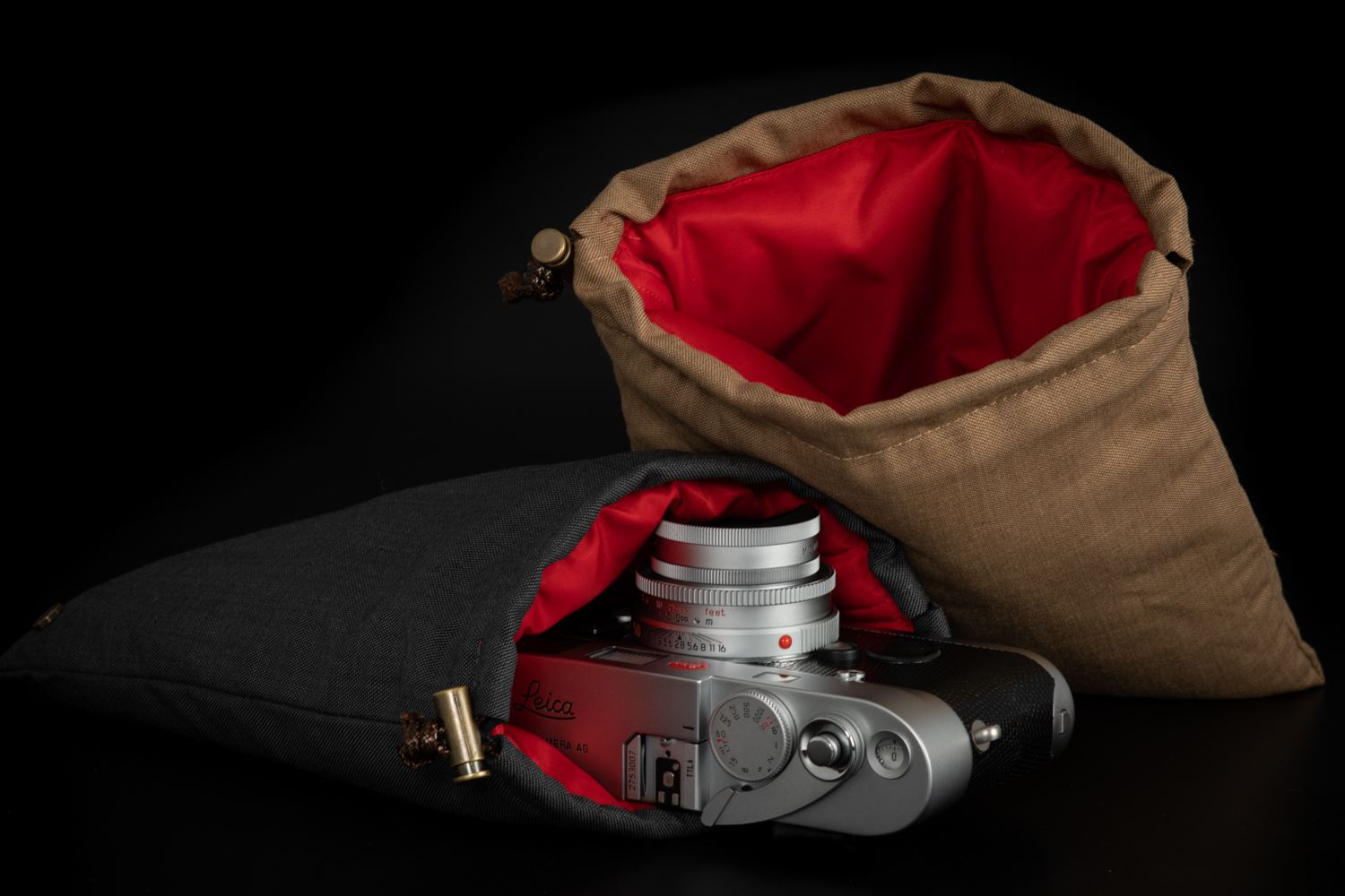 Picture of f22 camera and lens pouch (small)