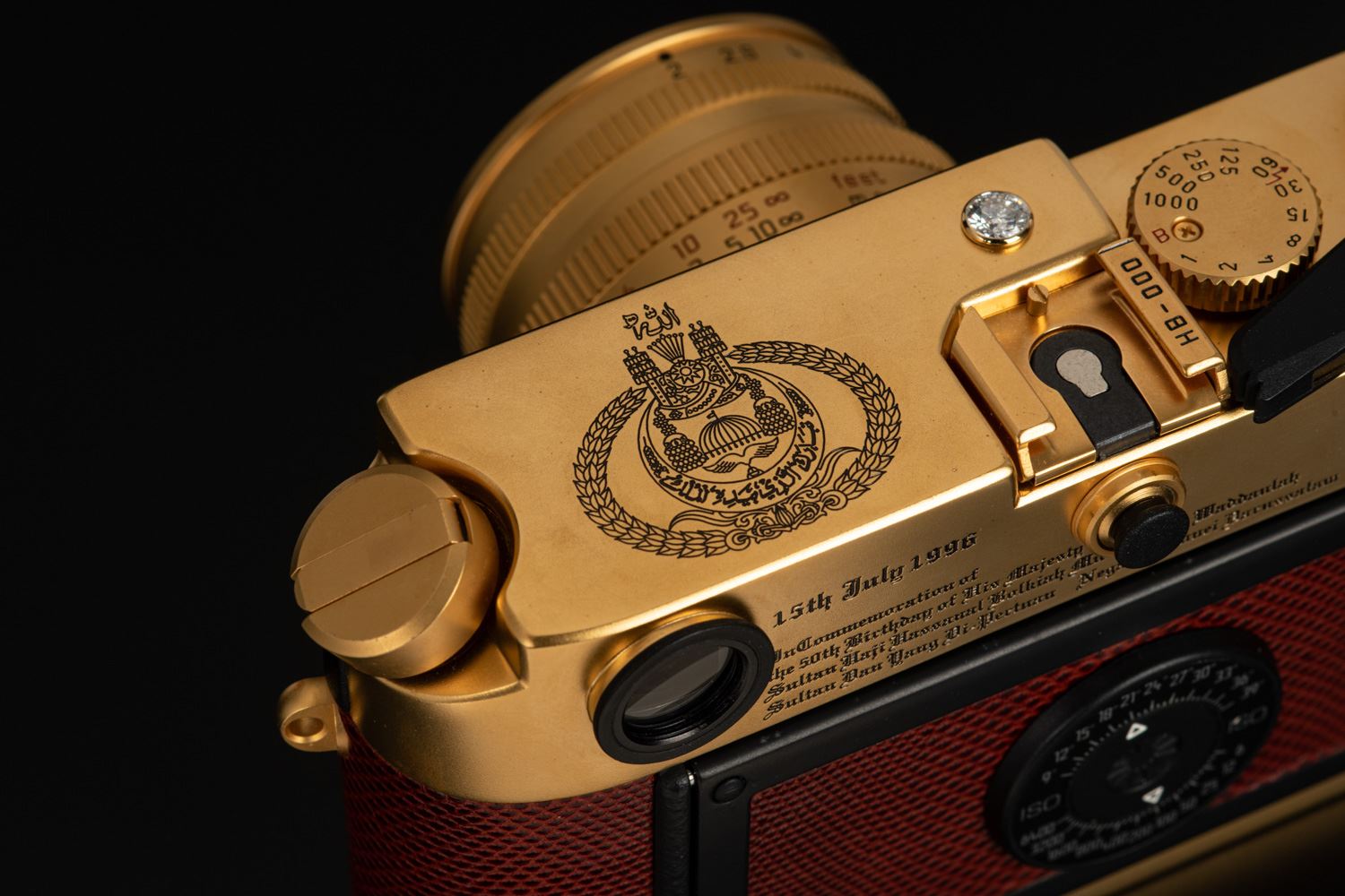 Picture of Leica M6 Brunei Gold Set with Diamond