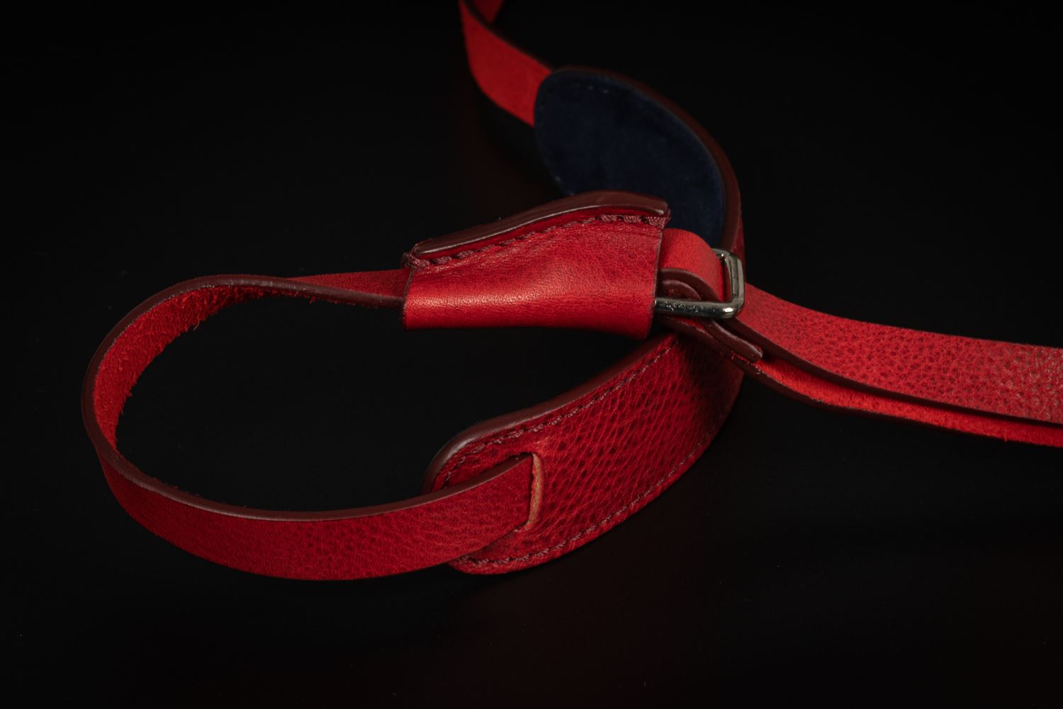 Picture of Angelo Pelle Neck Strap, Padded - Red