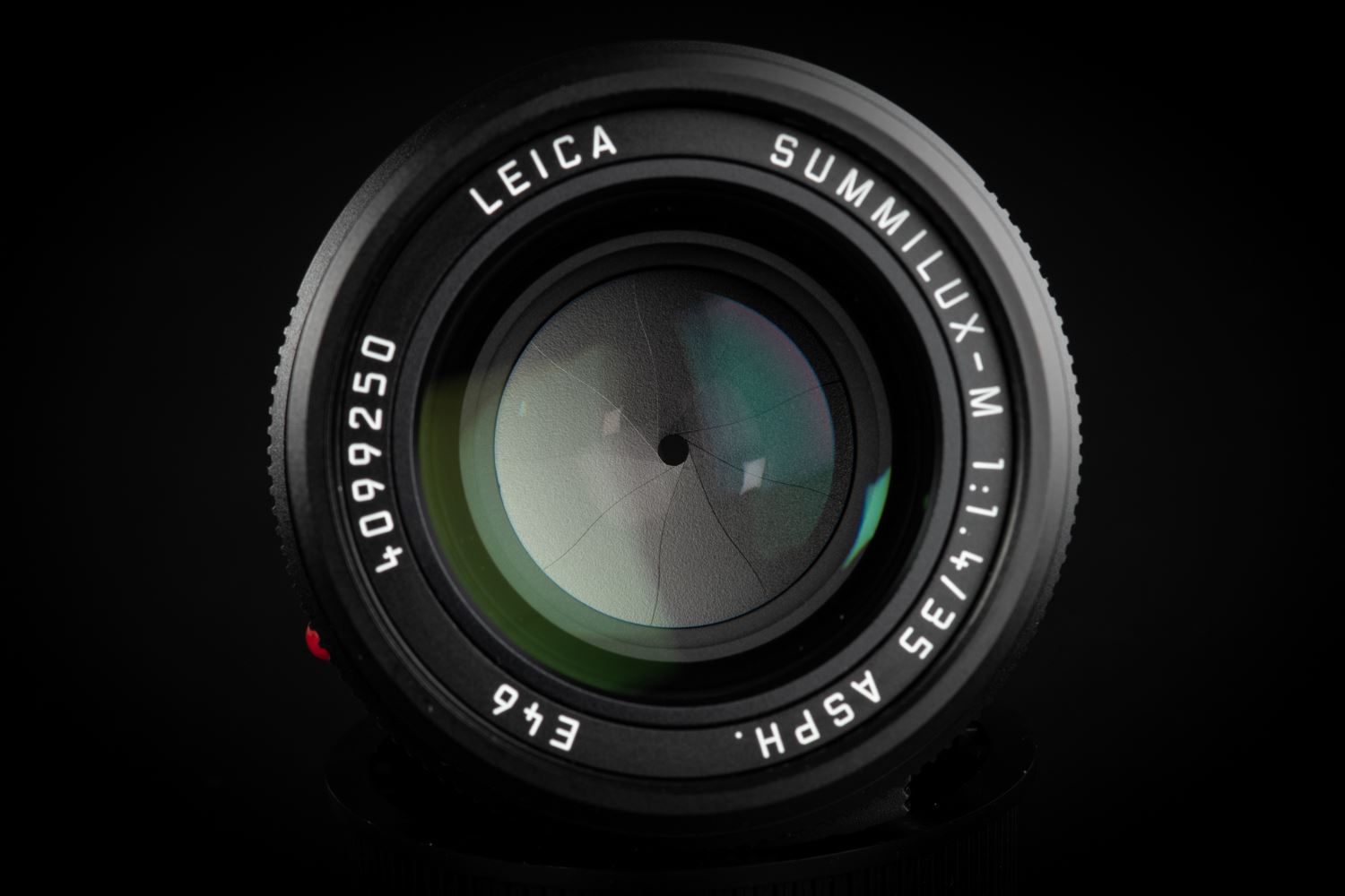 Picture of Leica Summilux-M 35mm f/1.4 ASPH FLE Black