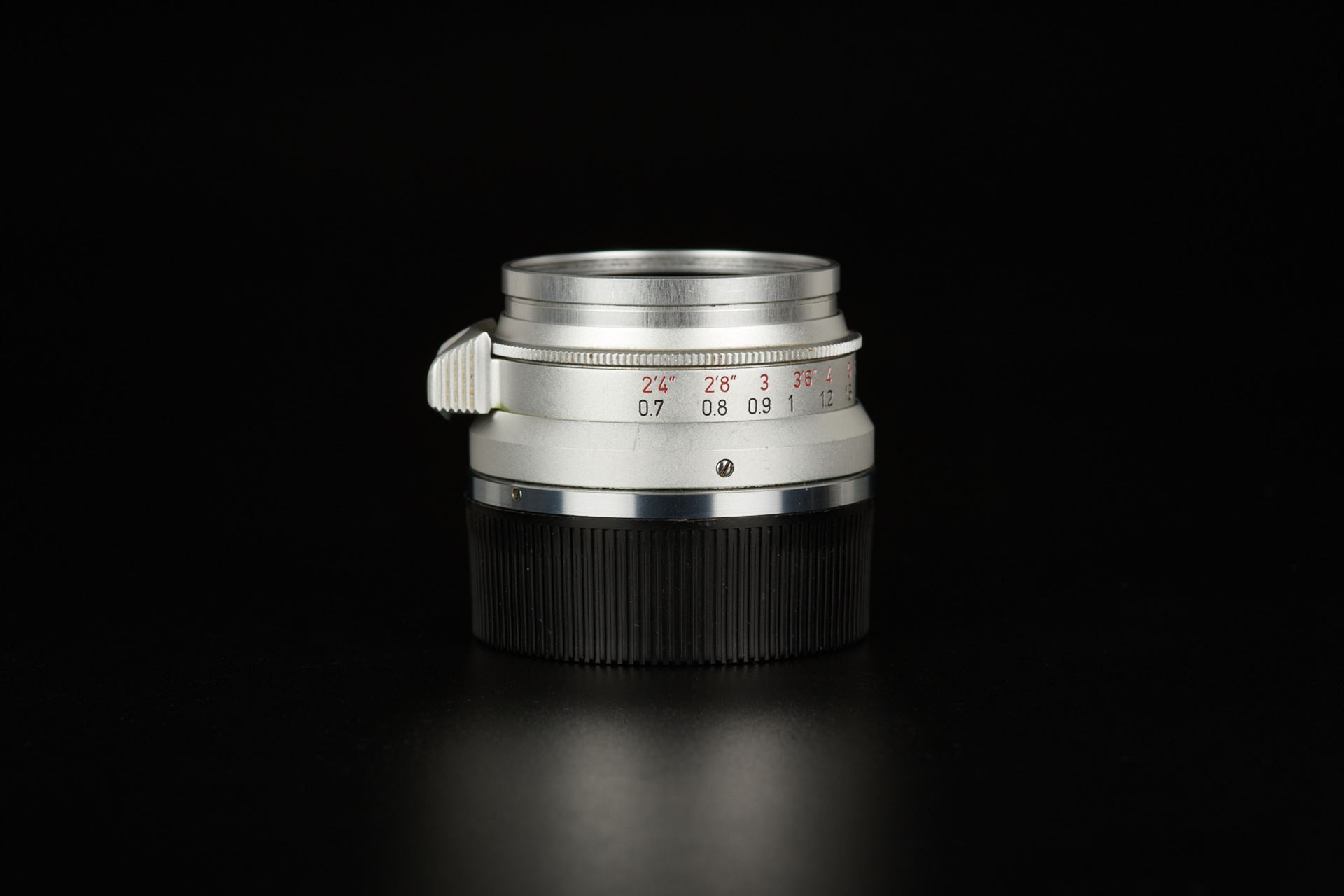 Picture of leica summicron 35mm f/2 8-element germany
