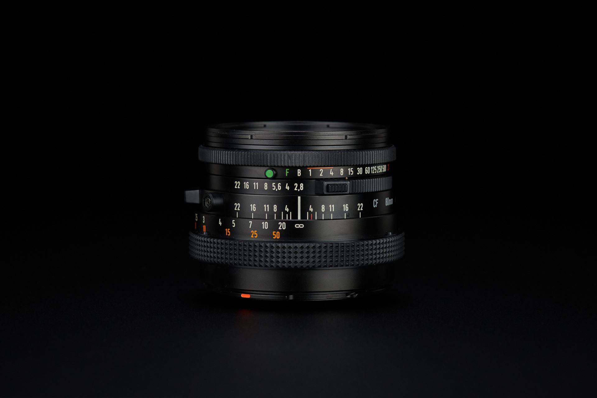 Picture of hasselblad 503 cxi w/ planar 80mm f/2.8