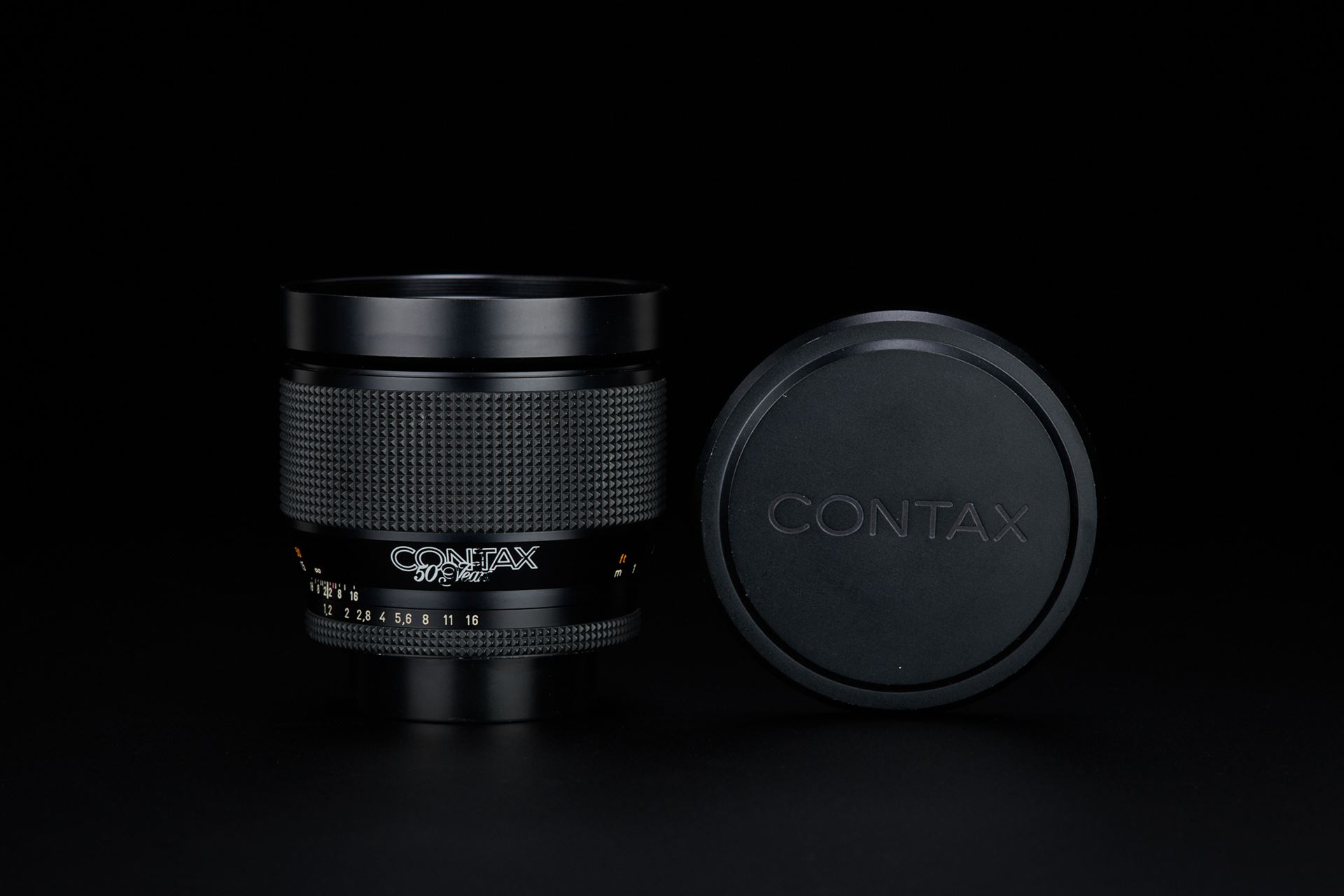 Picture of contax planar 85mm f/1.2 t* 50th jahre