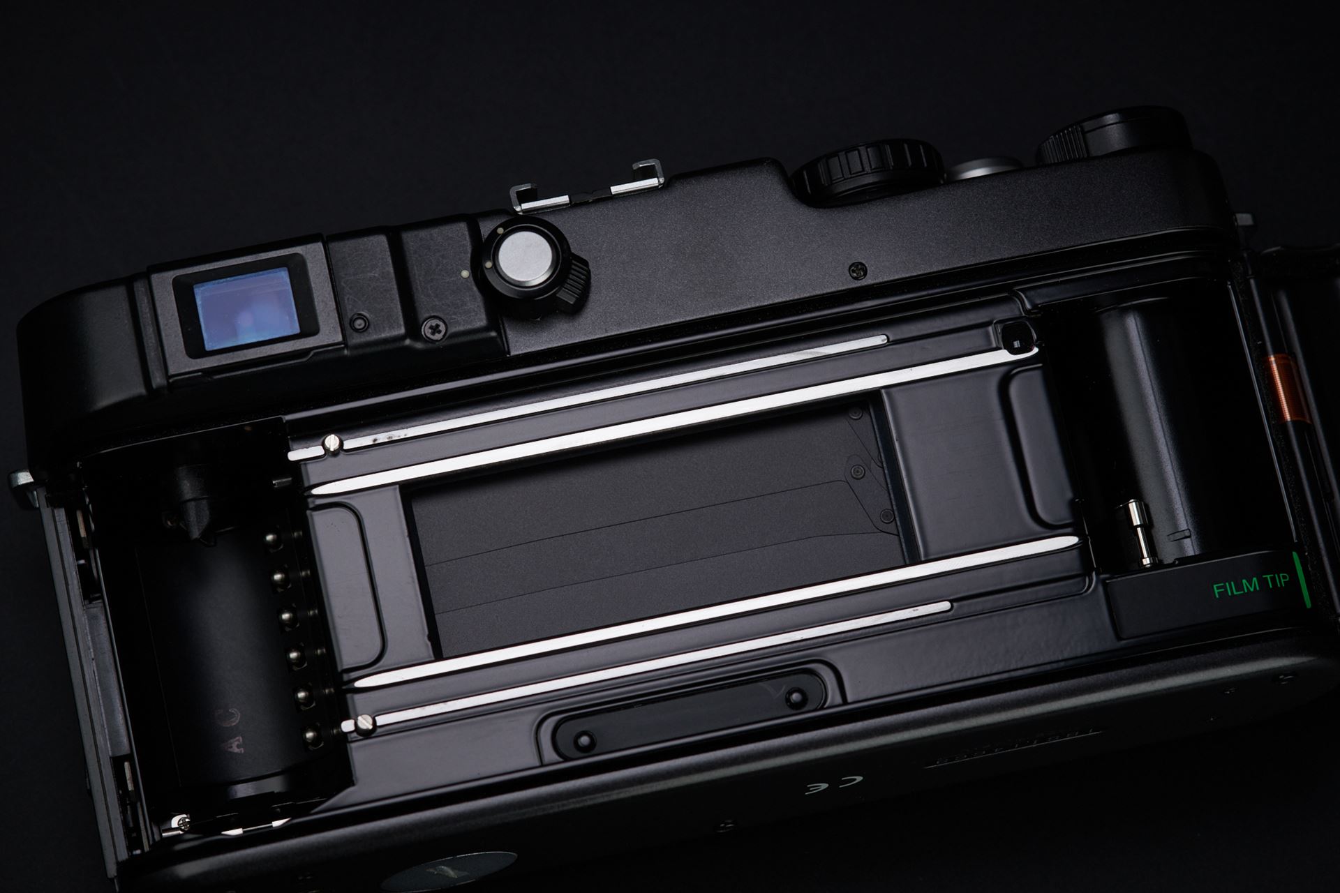 Picture of hasselblad xpan II w/ hasselblad 45mm f/4
