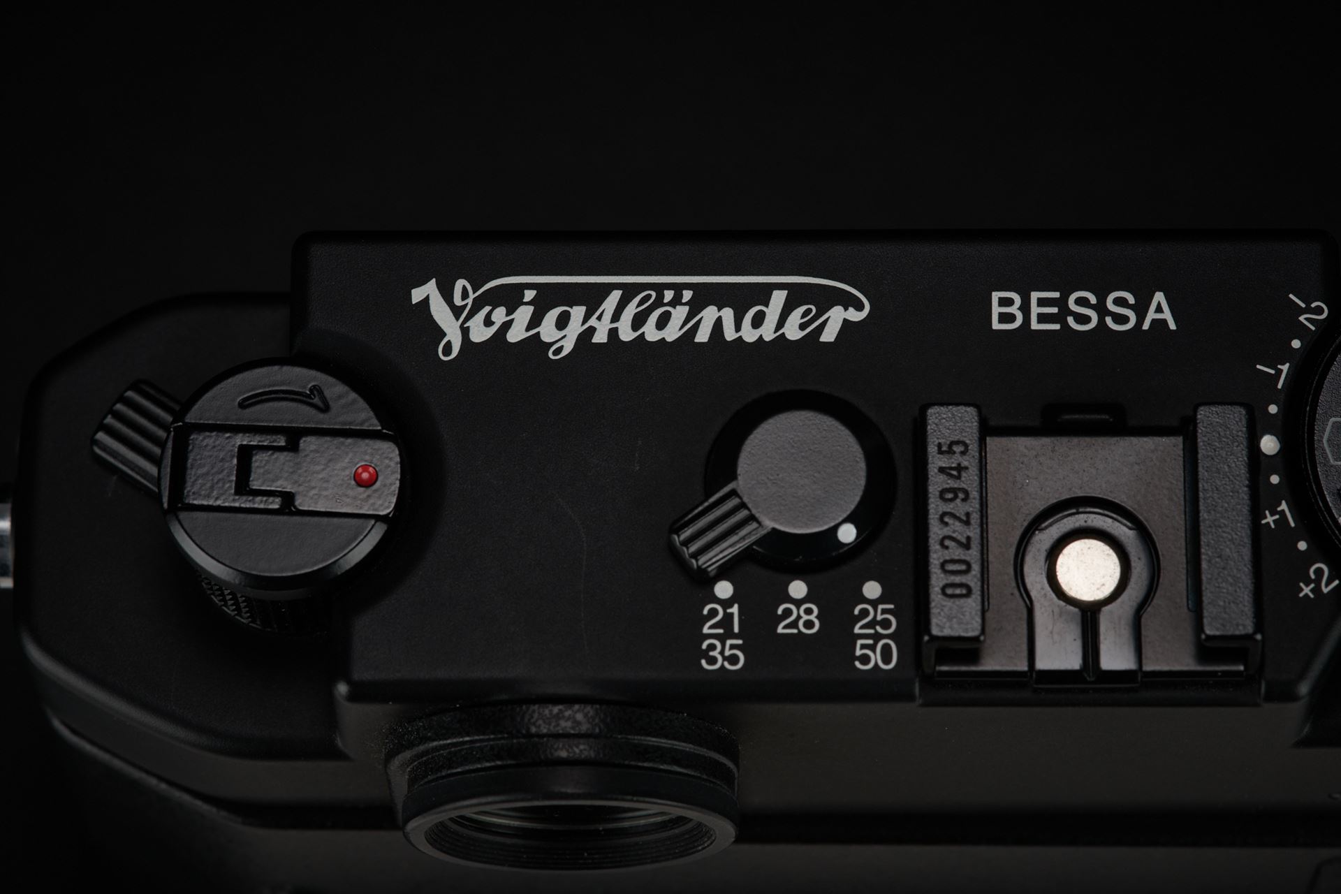 Picture of voigtlander bessa r4a rangefinder camera