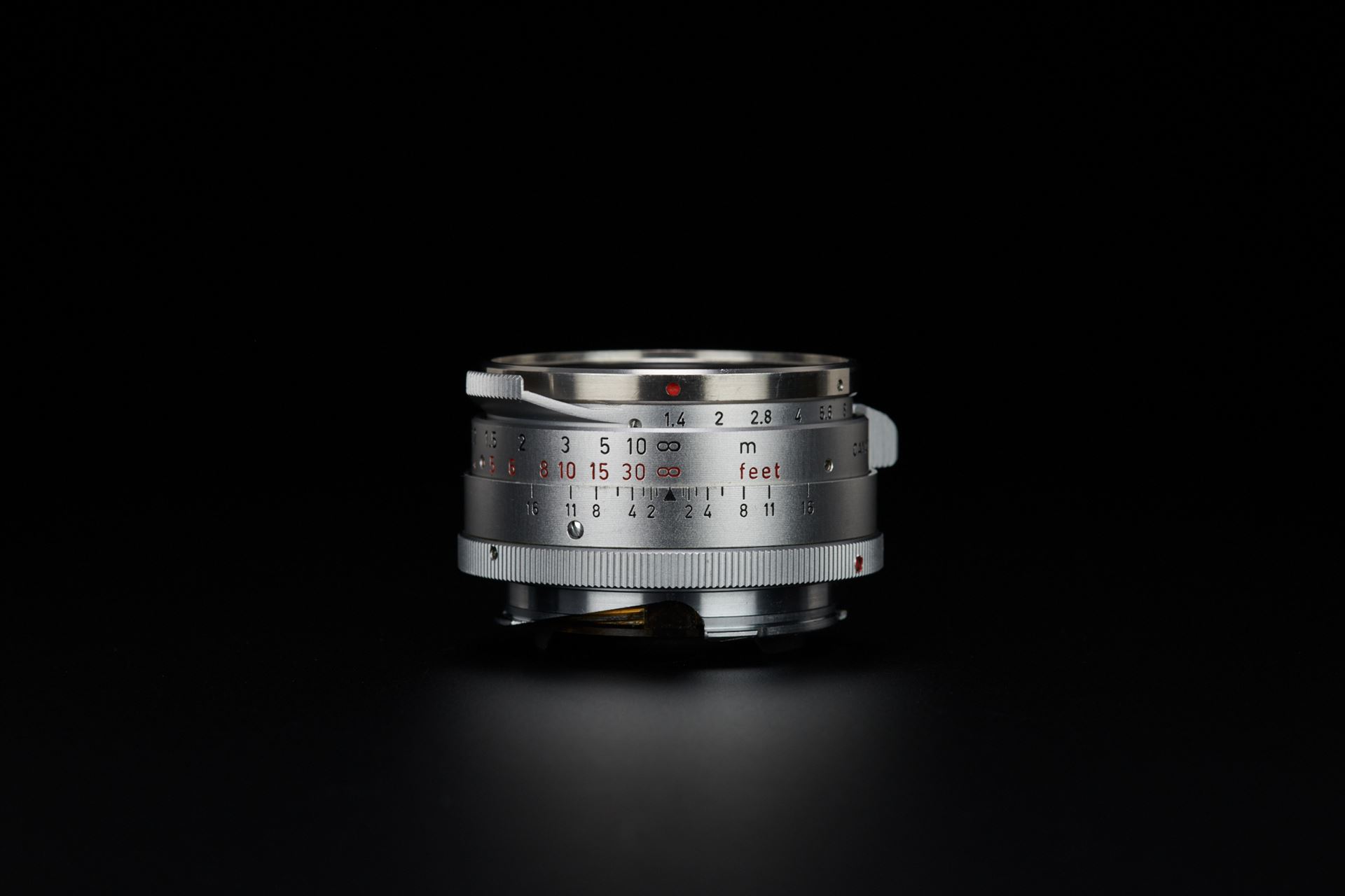 Picture of Leica Summilux-M 35mm f/1.4 Ver.1 Steel Rim Silver M2 with OLLUX Hood