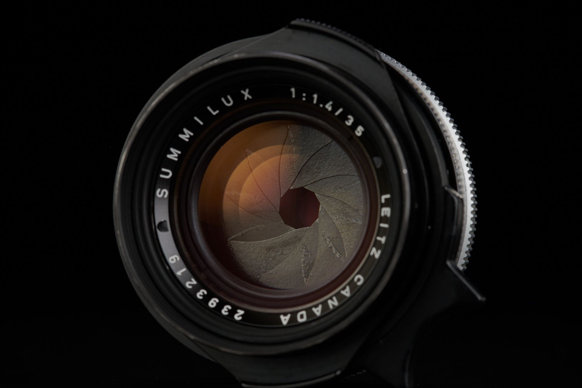 Picture of Leica Summilux-M 35mm f/1.4 Pre-ASPH. Canada