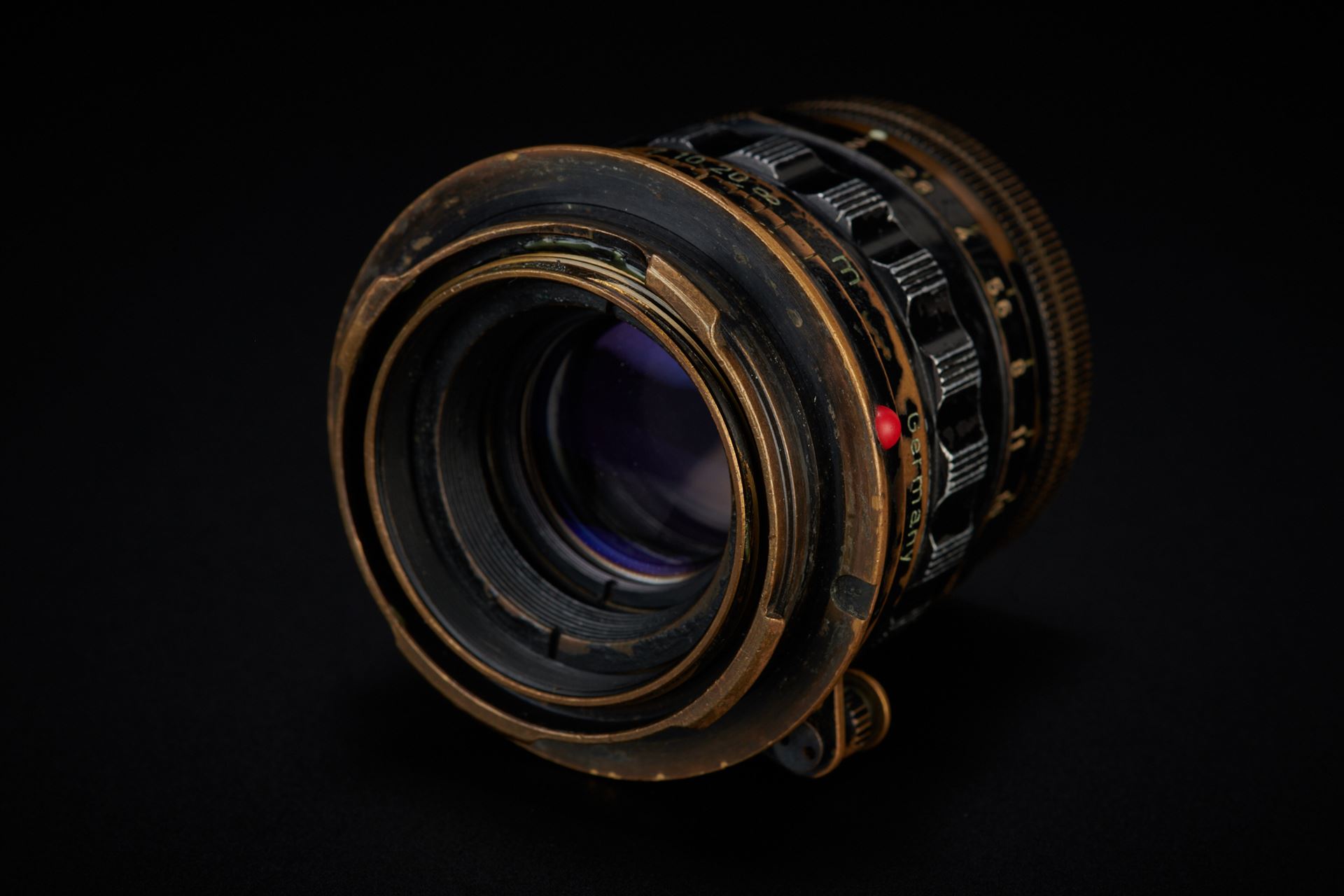 Picture of Leica Summicron-M 5cm f/2 Rigid Ver.1 Black Paint Brass Mount
