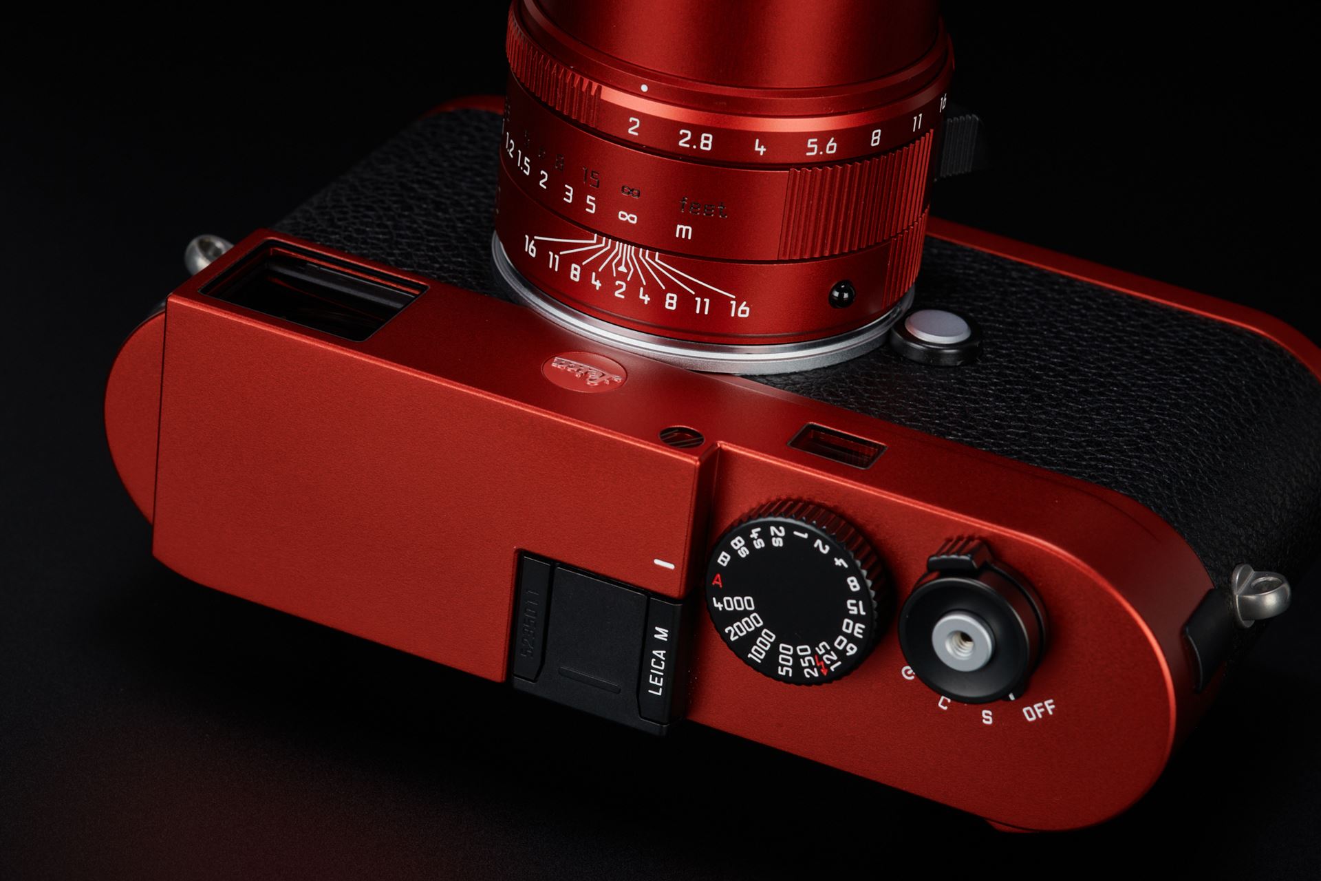 Picture of Leica M-Typ 262 "Red" w/ APO-Summicron-M 50mm f/2 ASPH "Red"