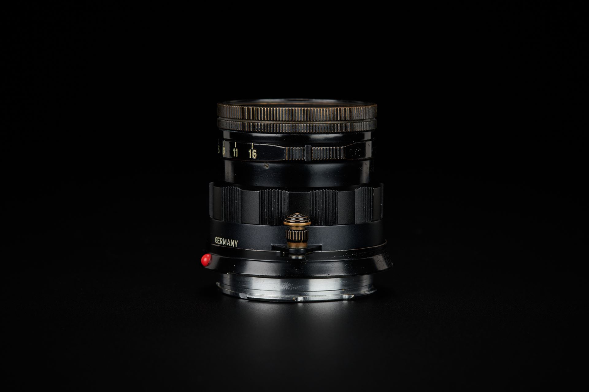 Picture of Leica M2 Black Paint w/ Summicron 50mm f/2 Black Paint
