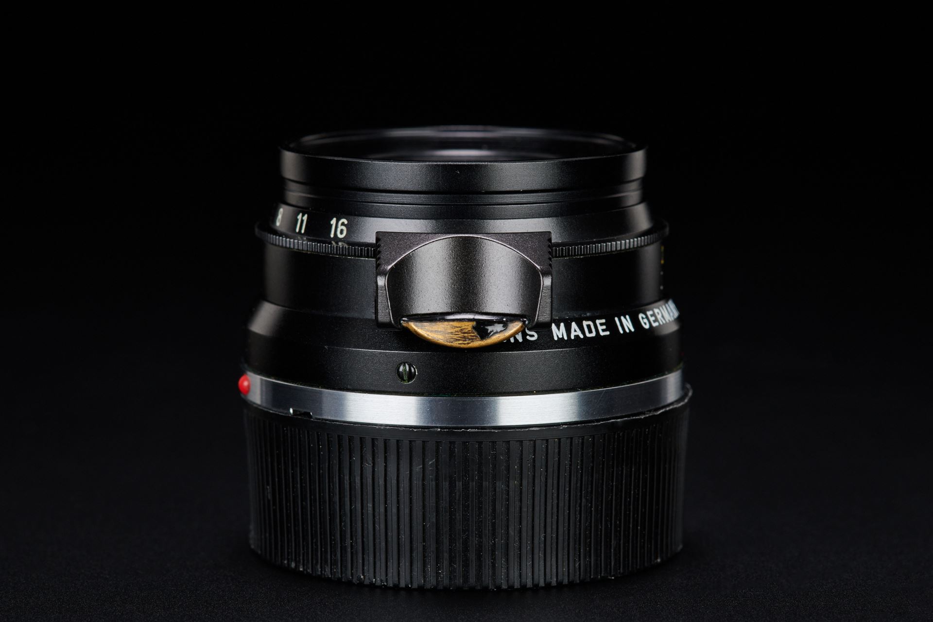 Picture of Leica Summicron 35mm f/2 Ver. 1 Black Paint